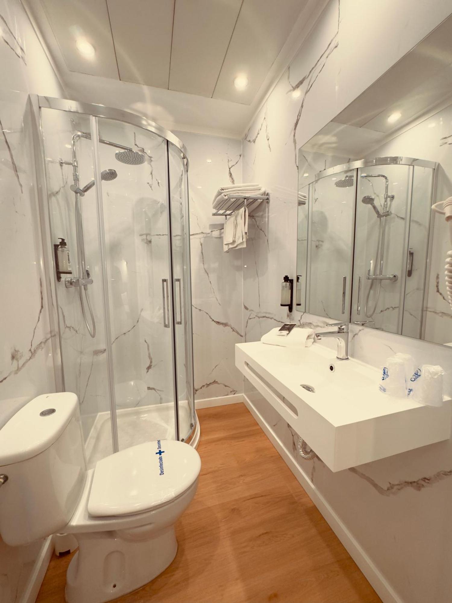 Triple Room,1697828222:JPEG